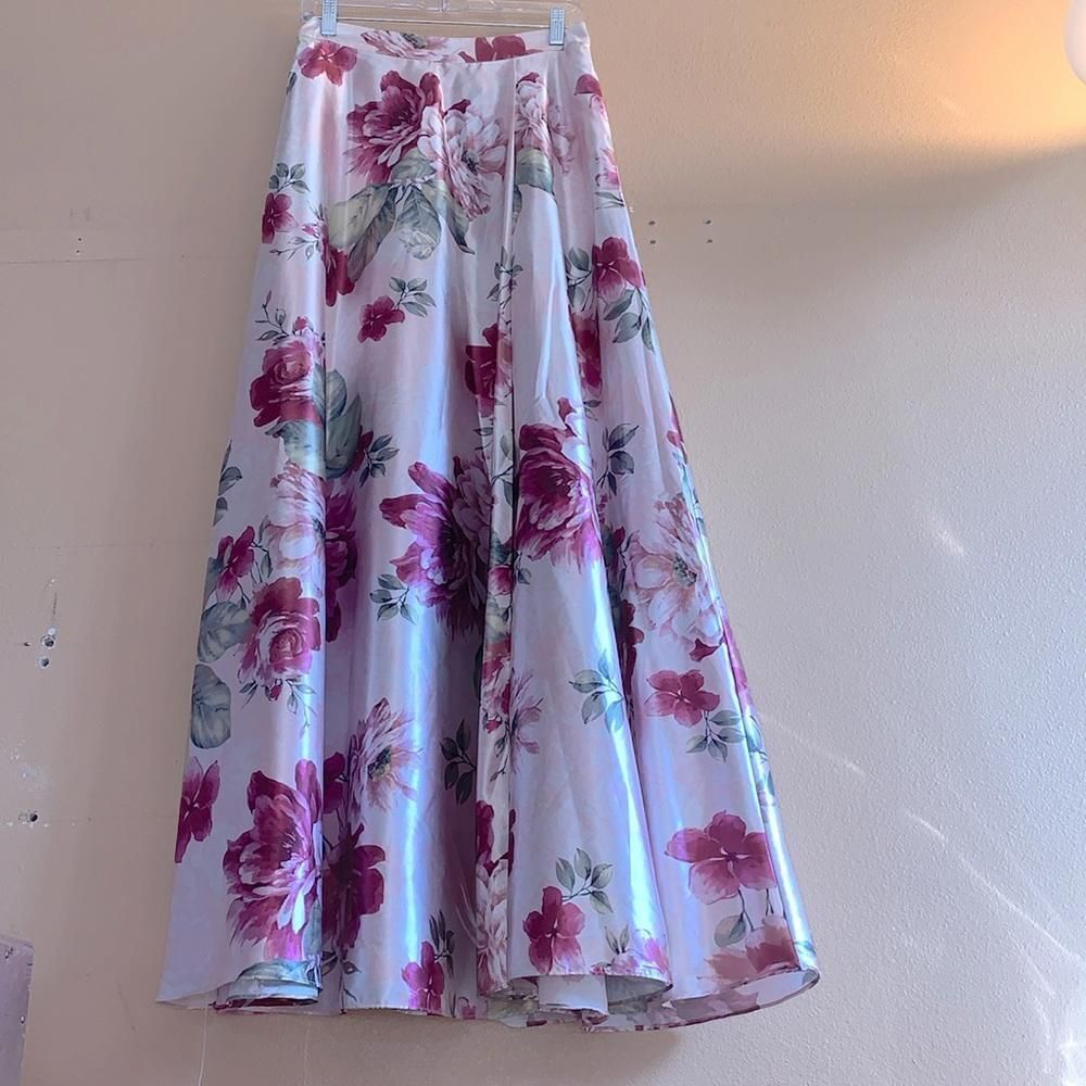 NWOT Crystal Doll A-Line Floral Satin Skirt Size 7 Blush Pink High Slit Elegant